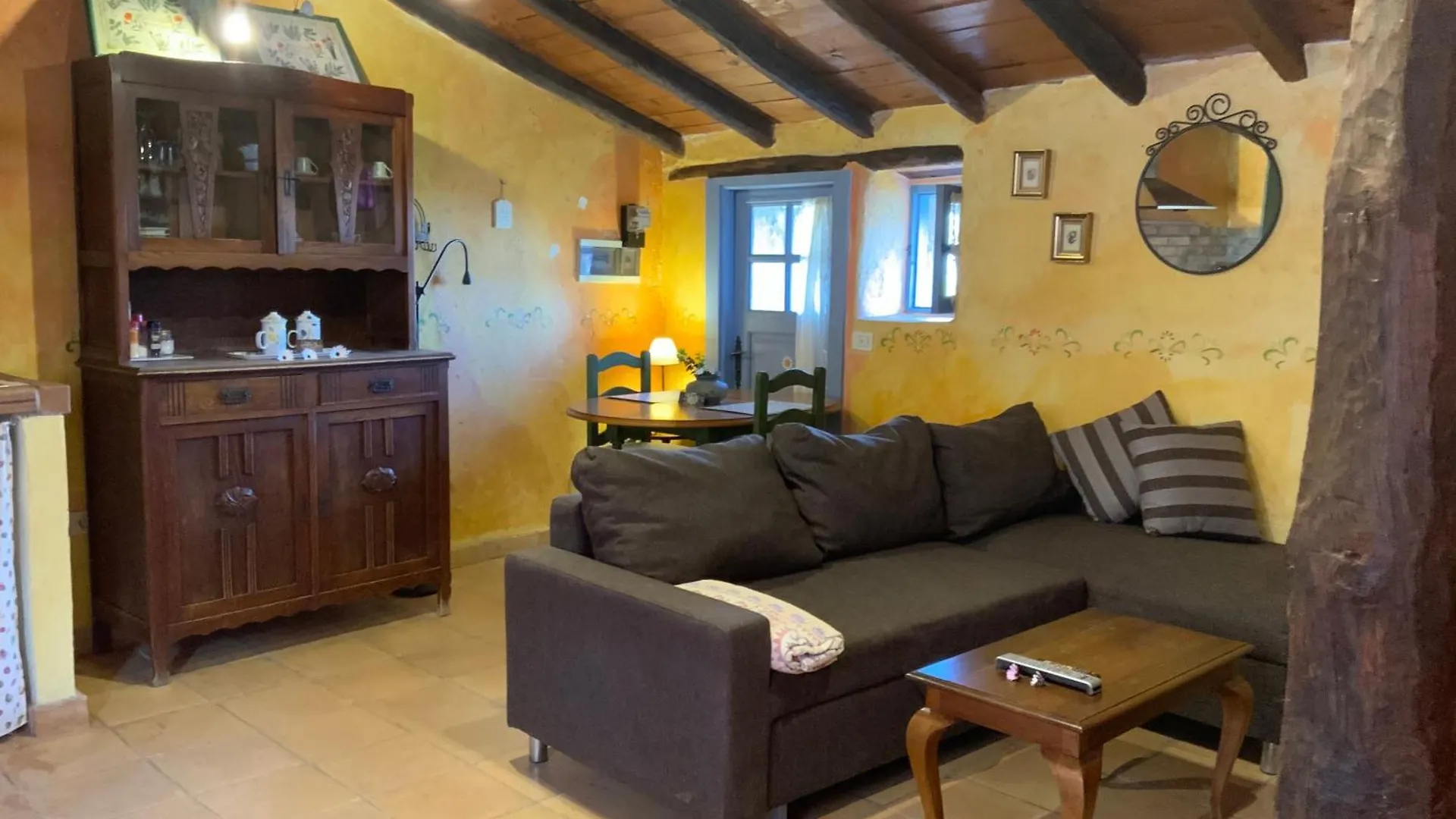 Casas Alberto Teleworking (Adults Only) contacts